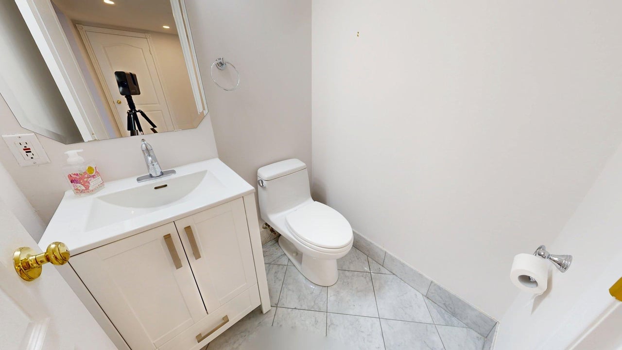 850 Steeles Avenue W Unit: 709