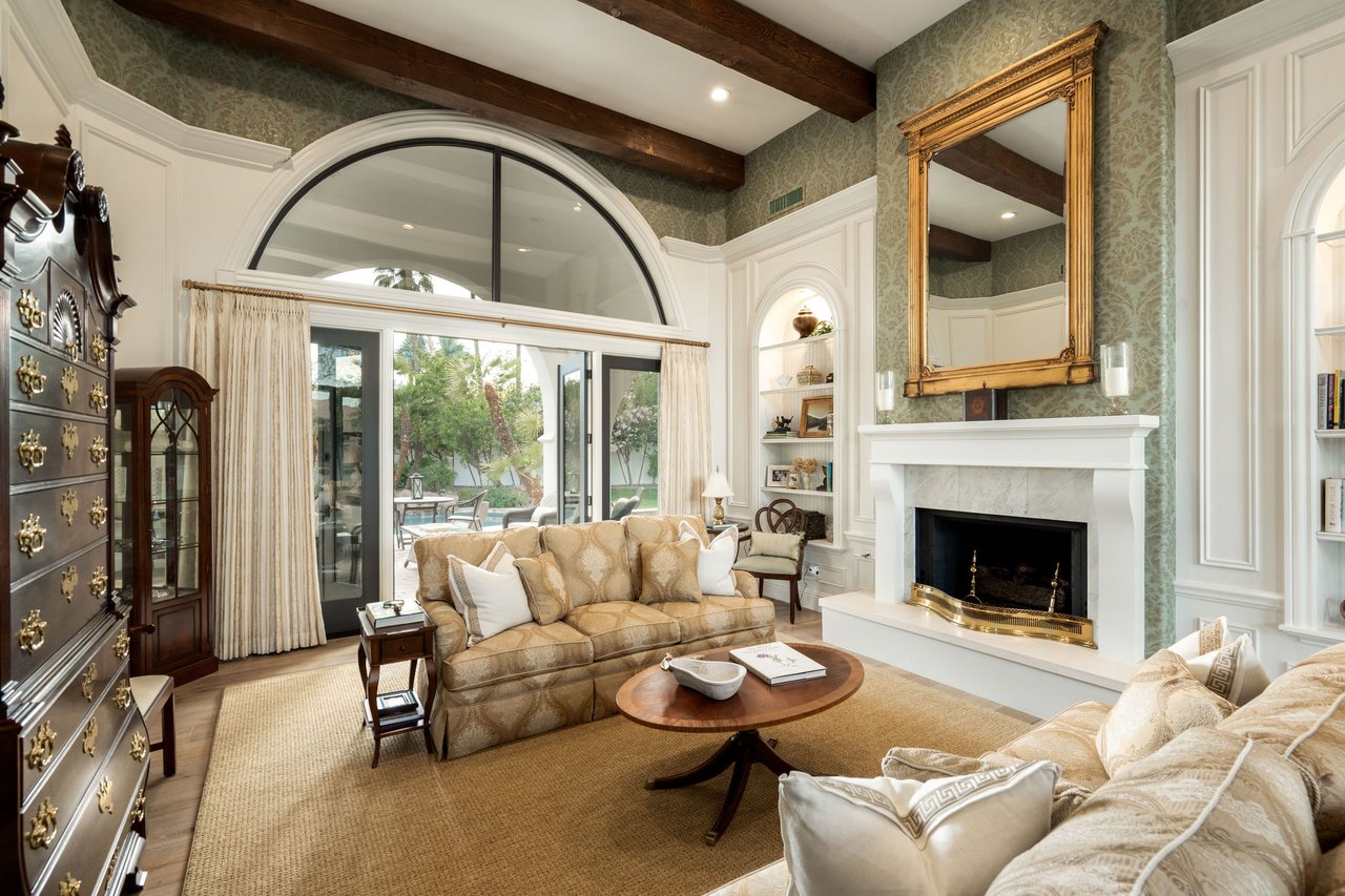 7115 E FOOTHILL Drive