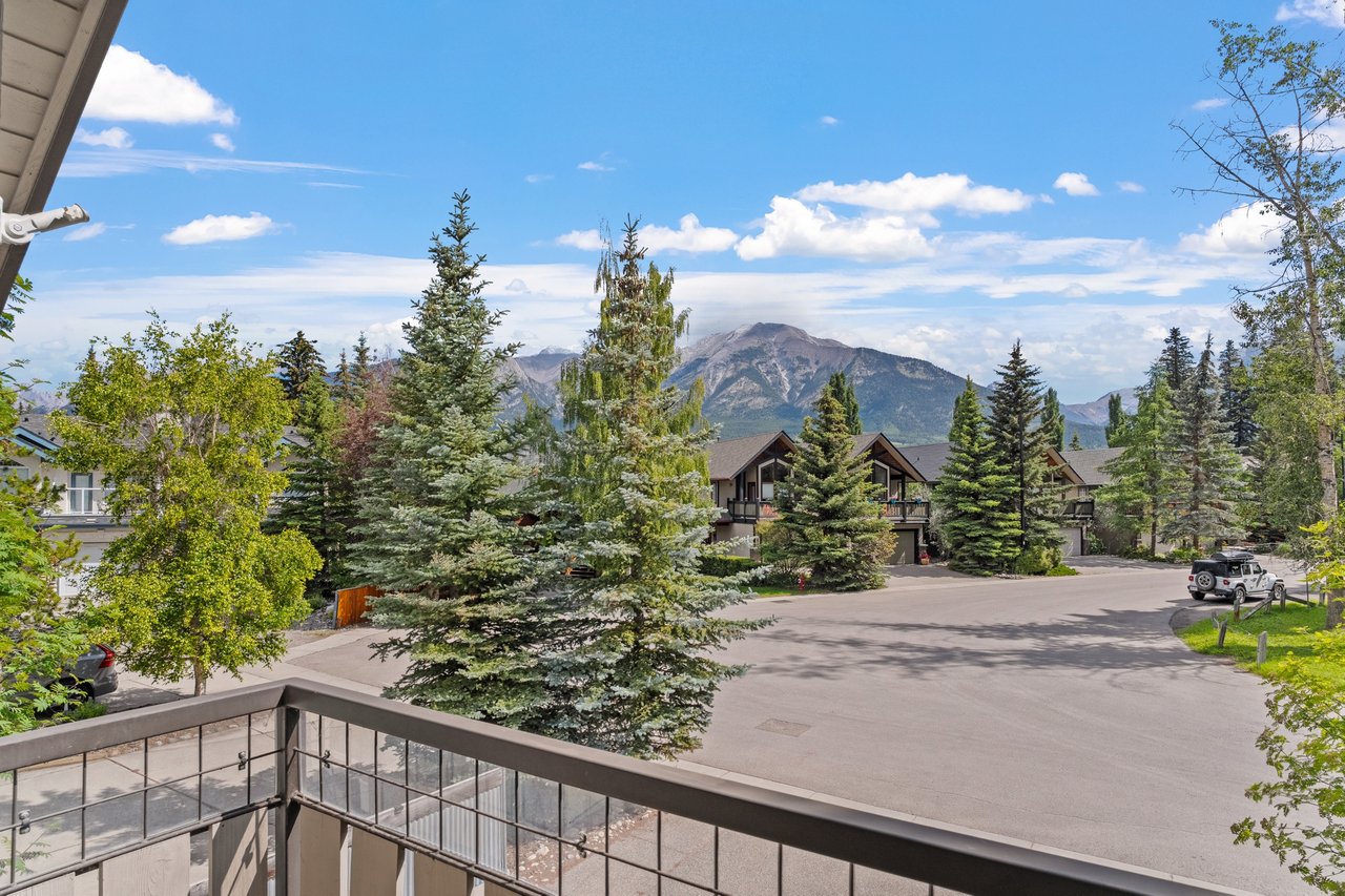 140 Rundle Crescent