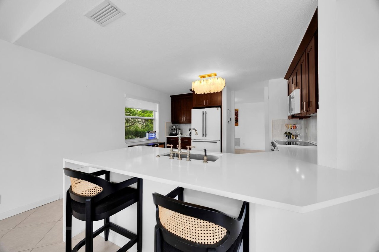 Lakefront Living in Silver Lakes