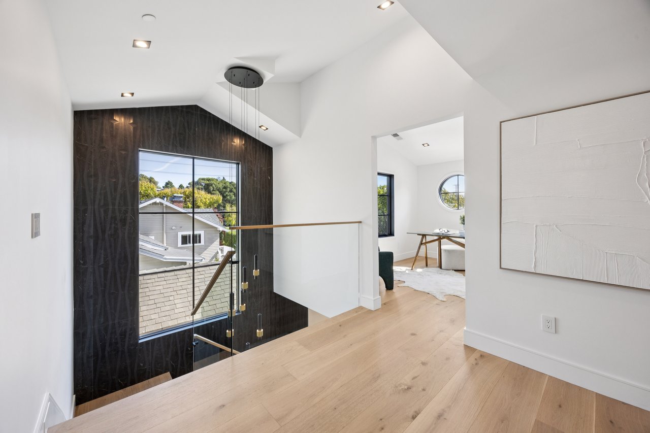 10 Channing Rd, Burlingame