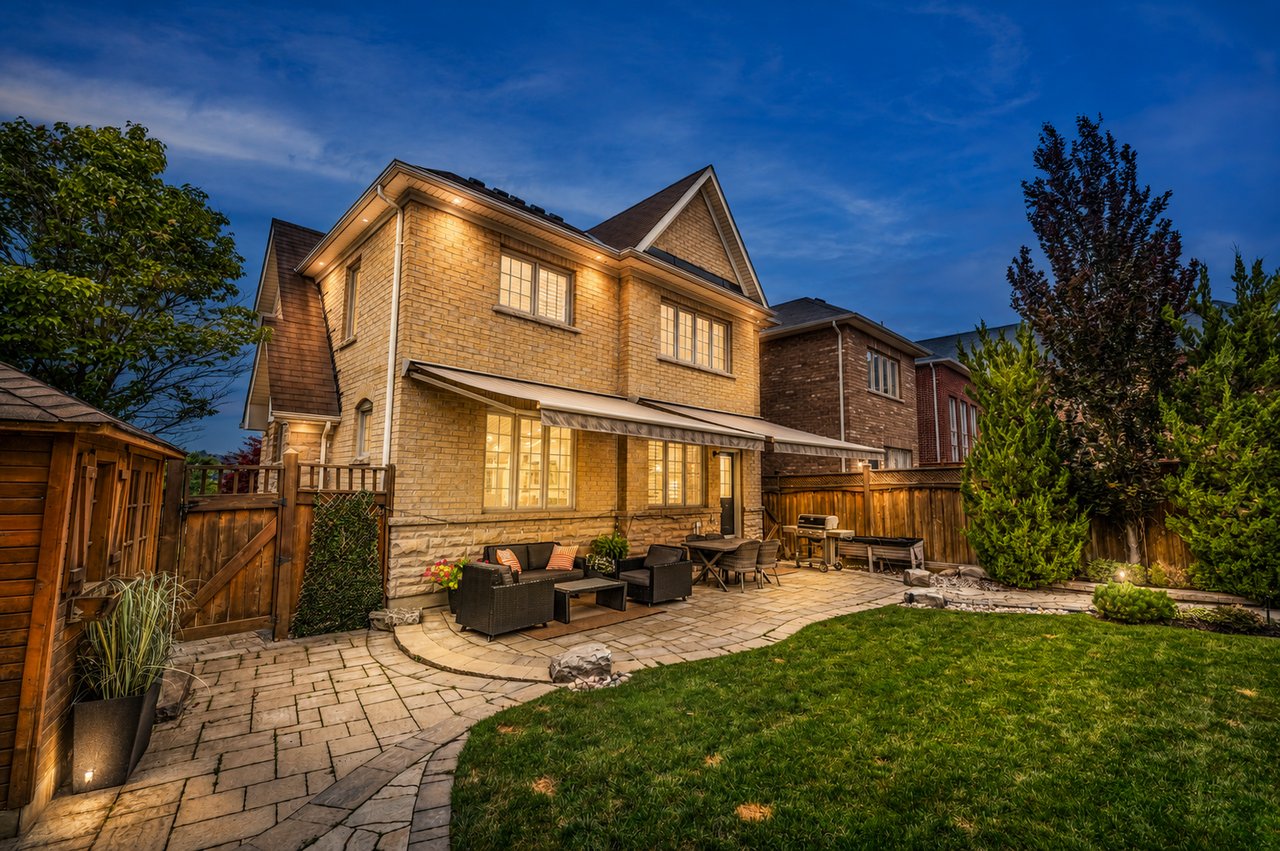 2 Glengordon Cres, Markham Ontario