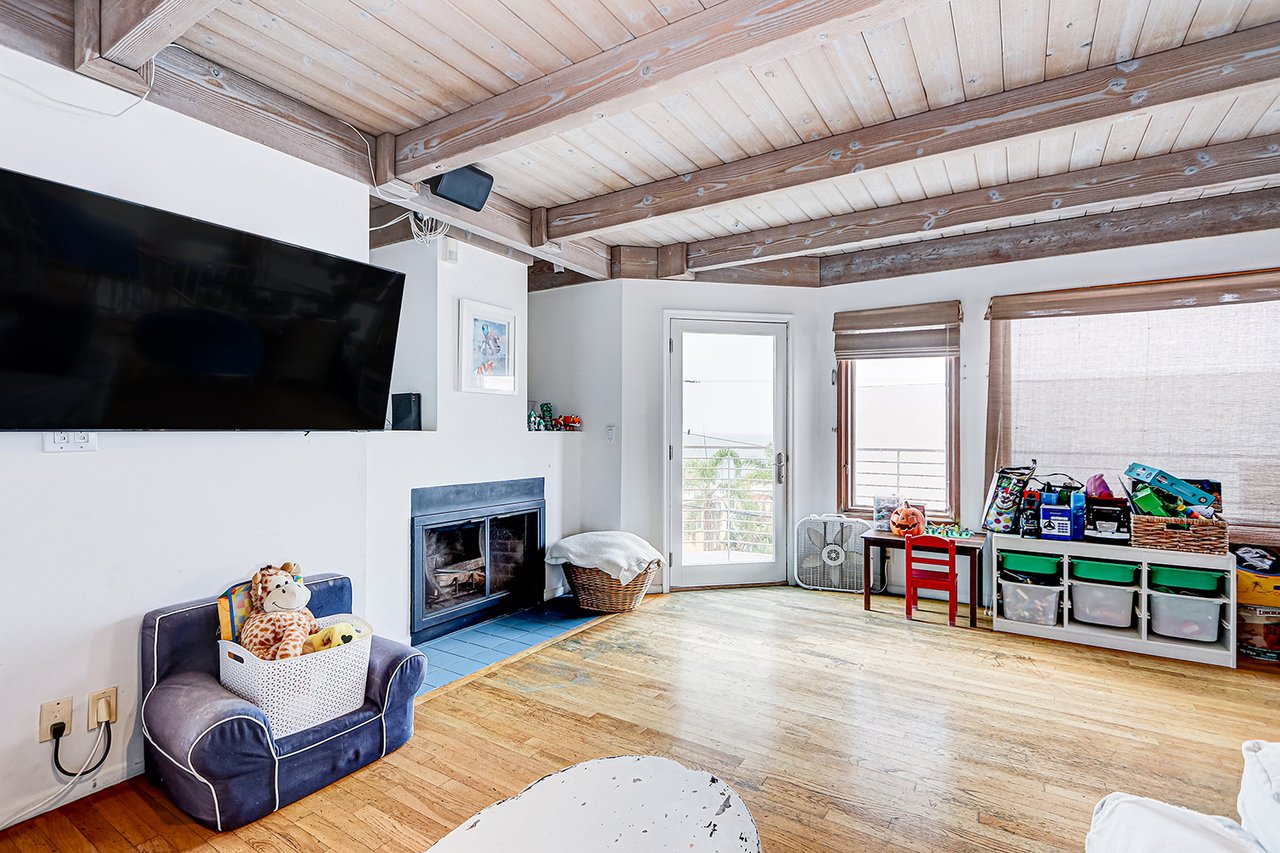 323 28th Street