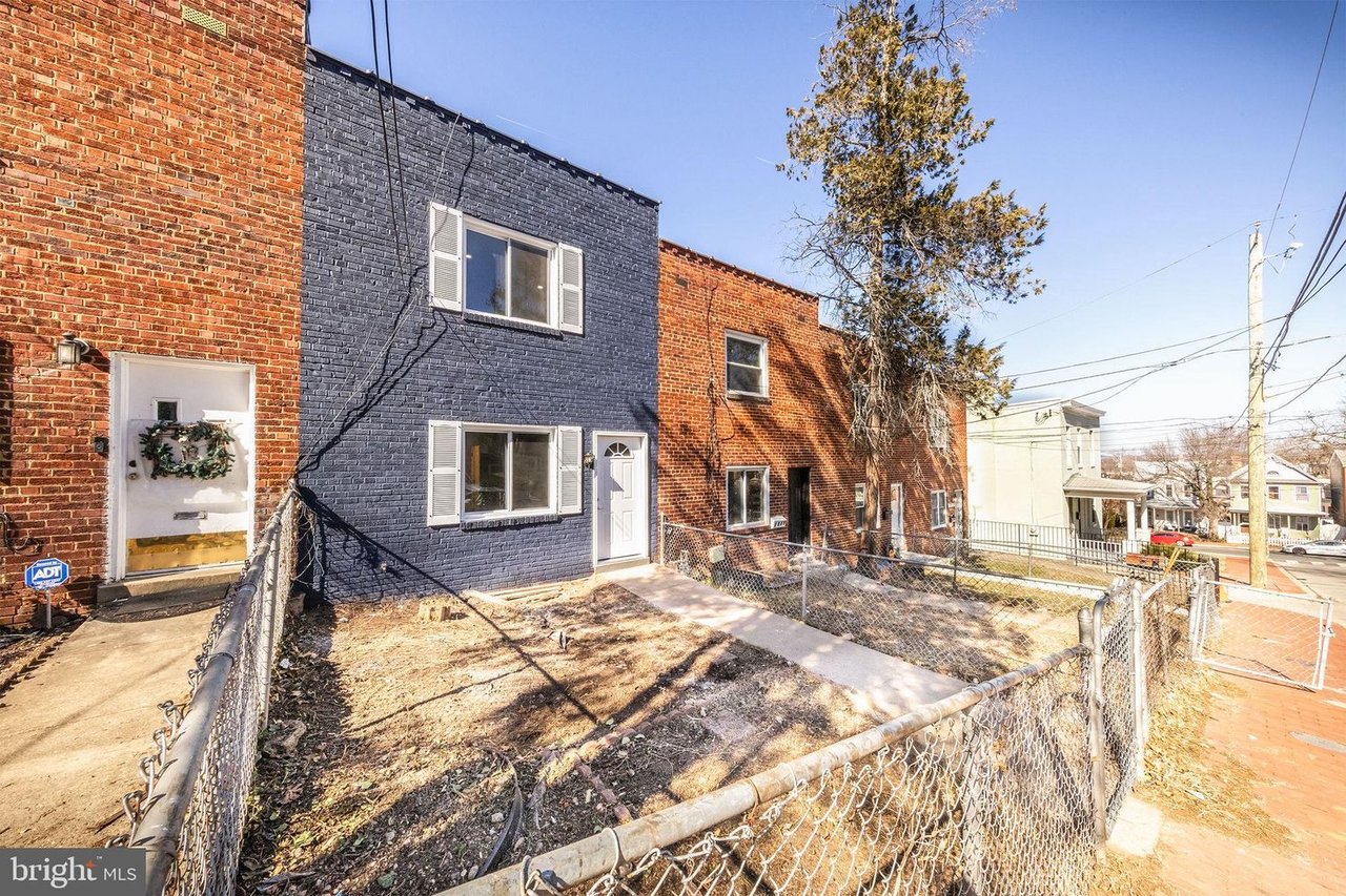 2321 Chester St SE
