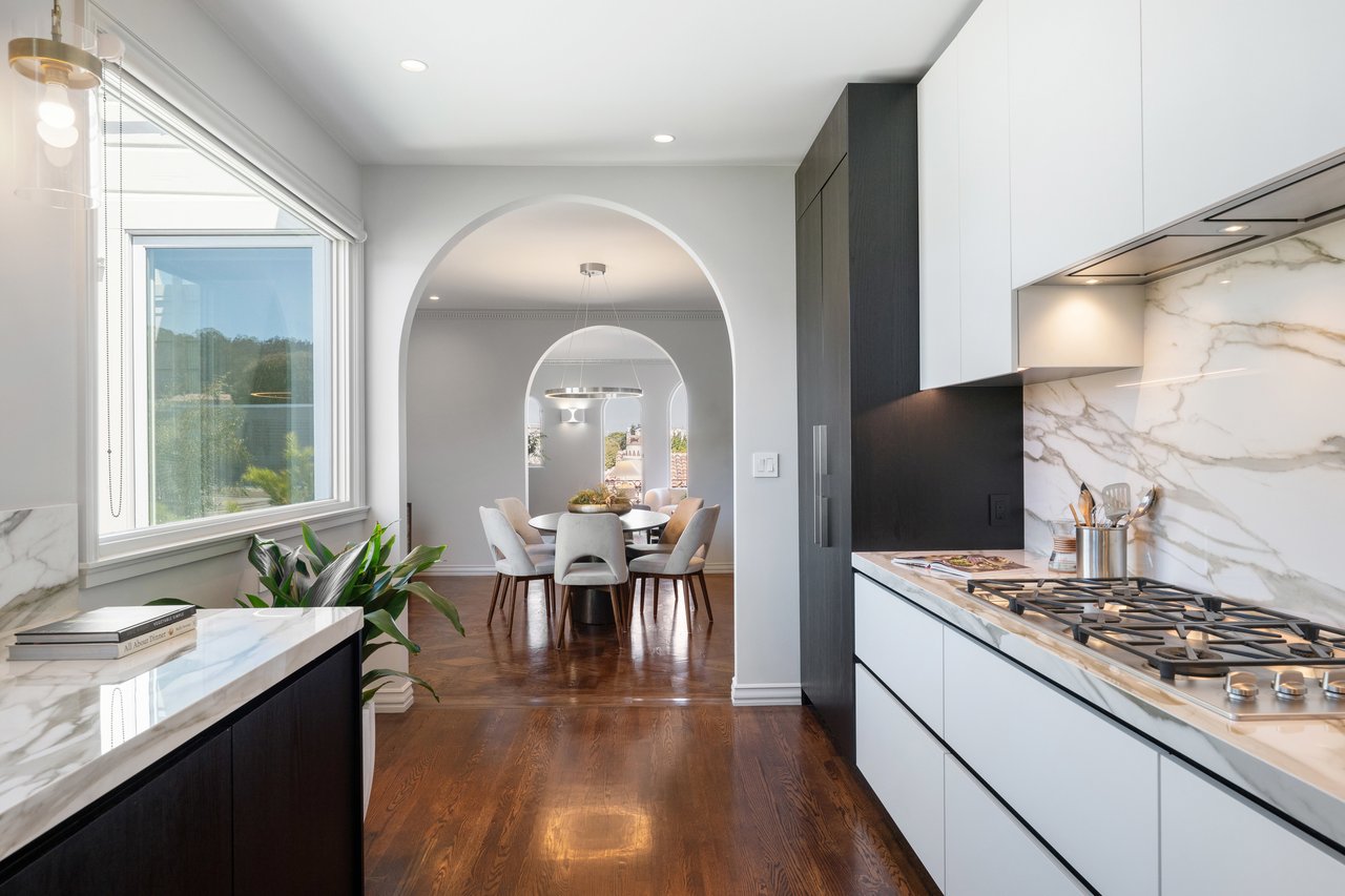 Stylishly Renovated & Palace-Adjacent