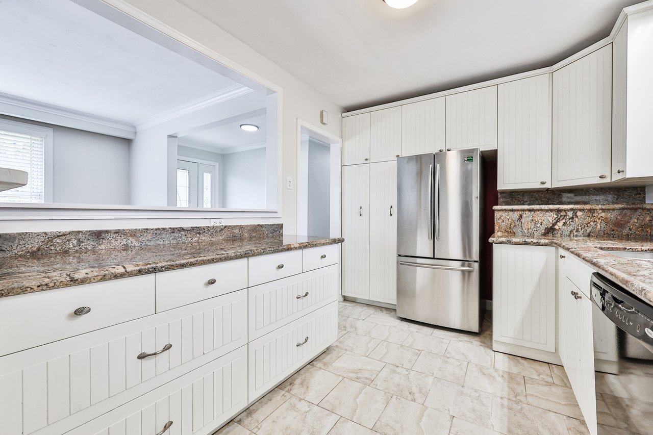 2063 Hixon Street, Oakville