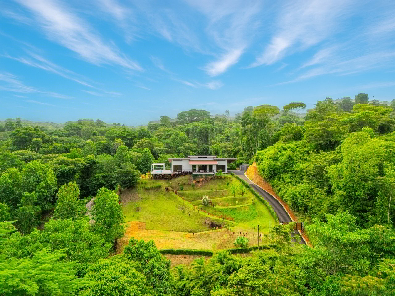 Modern Jungle Oasis in Finca Marañon – A Slice of Paradise in Ojochal, Costa Rica
