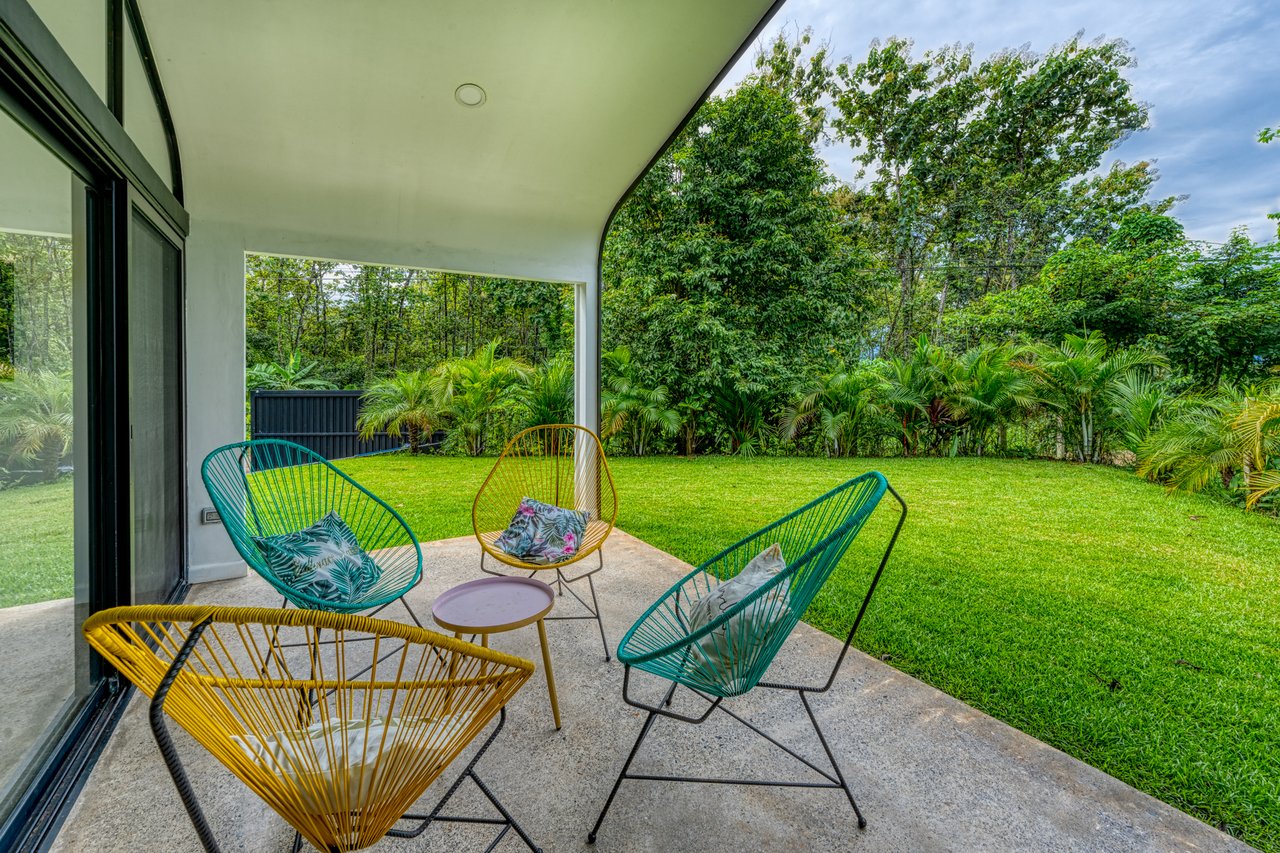 Modern Eco Villa in Central Uvita Only 5 Minutes from Surf Beach