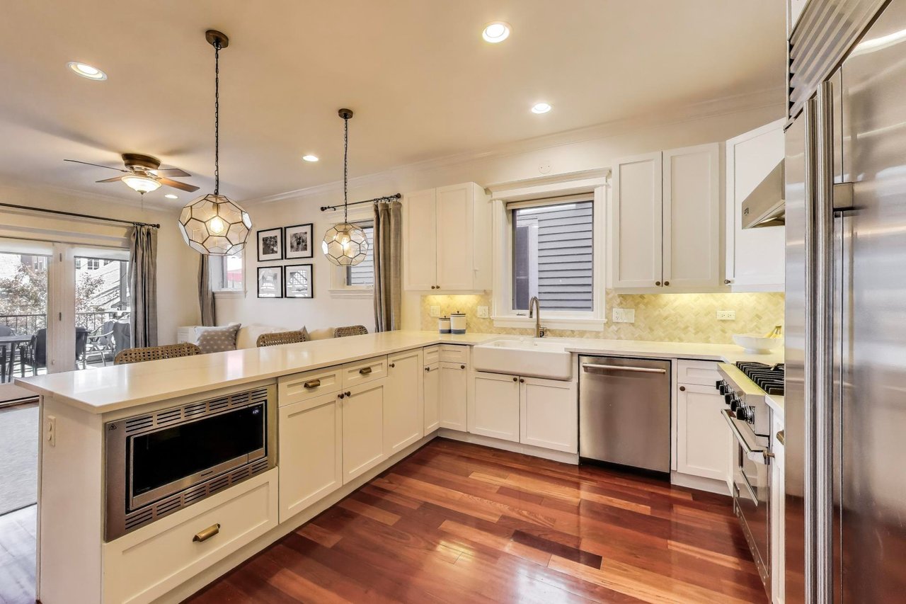 3555 N Marshfield Ave. Unit 1