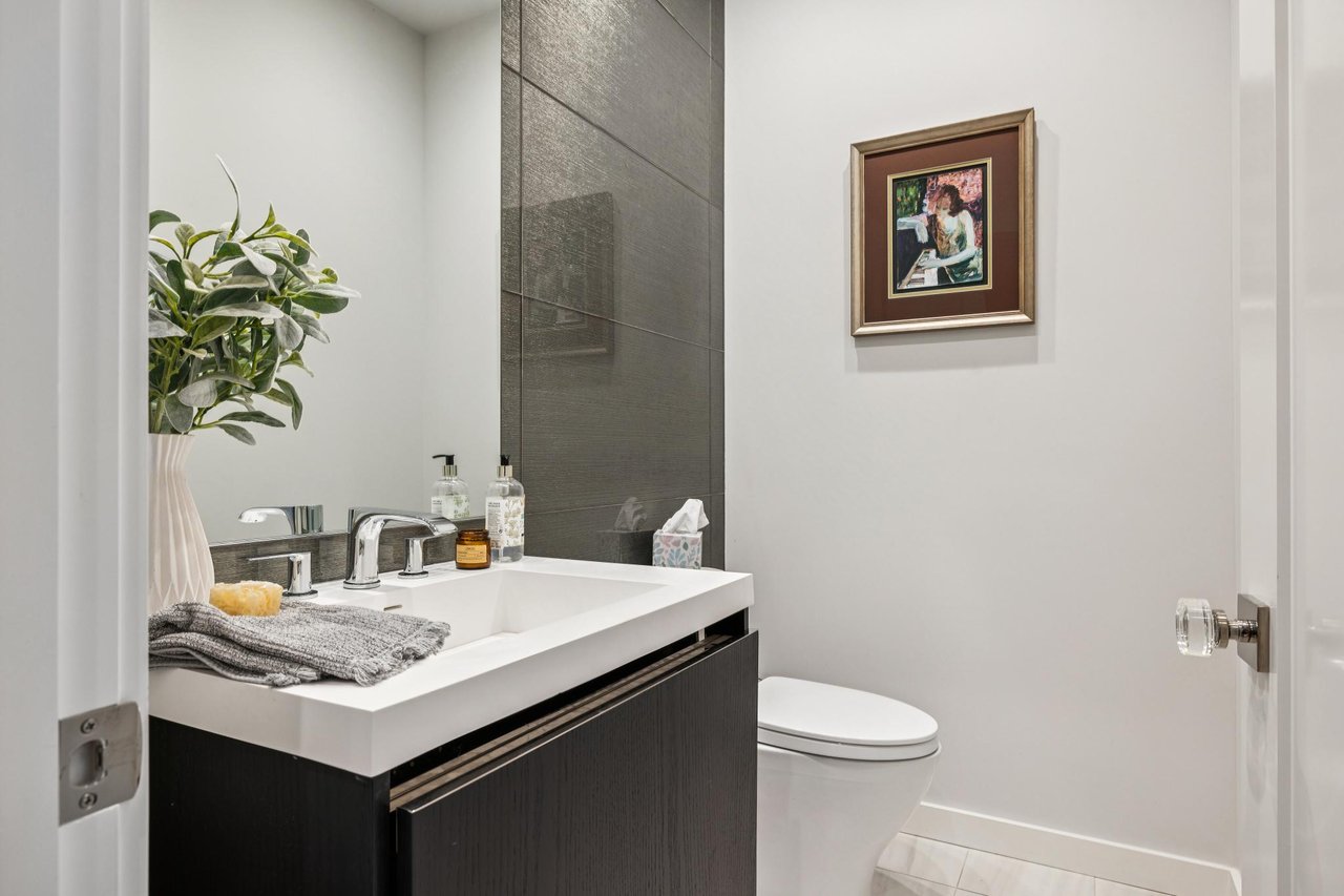 Luxurious Waterfront Home in Larkspur Marina