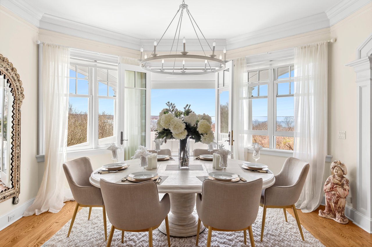 16 Beech Hollow Court