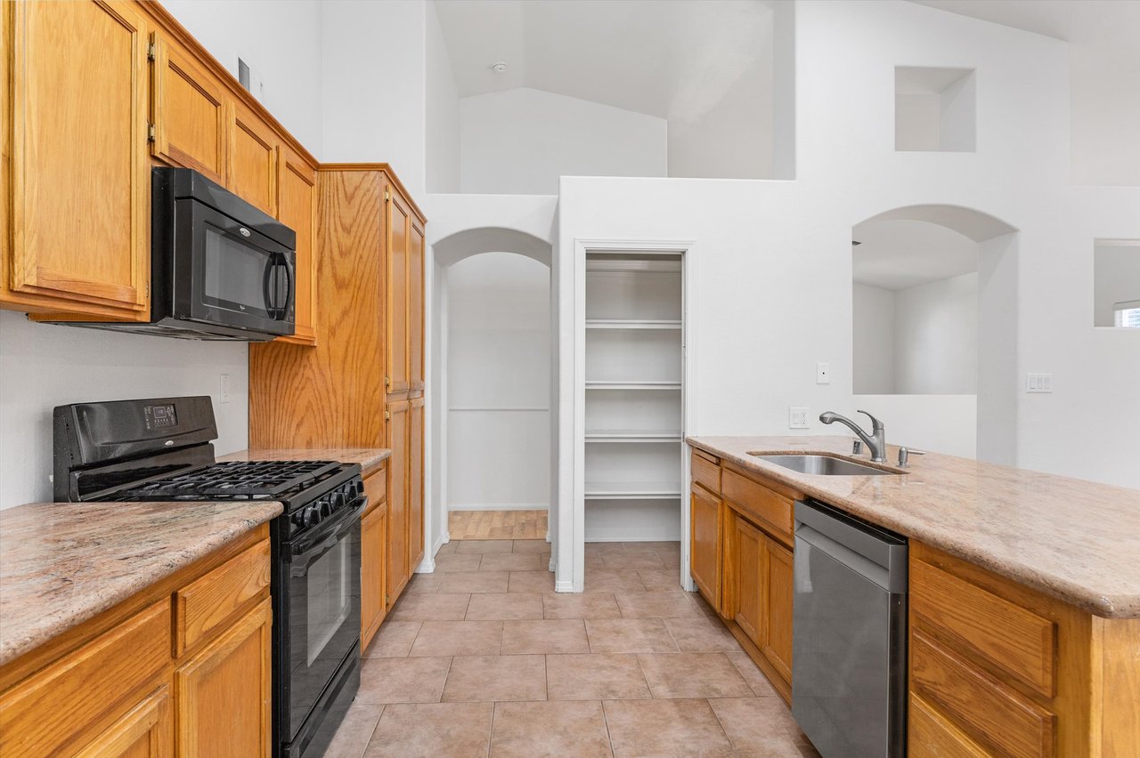 8918 Red River Ct - Bakersfield