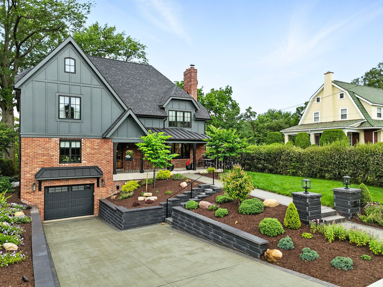 86 Standish Blvd