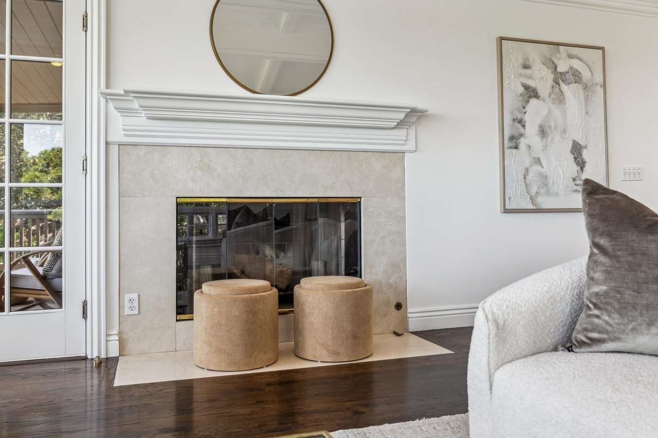 138 Bolivar LN
