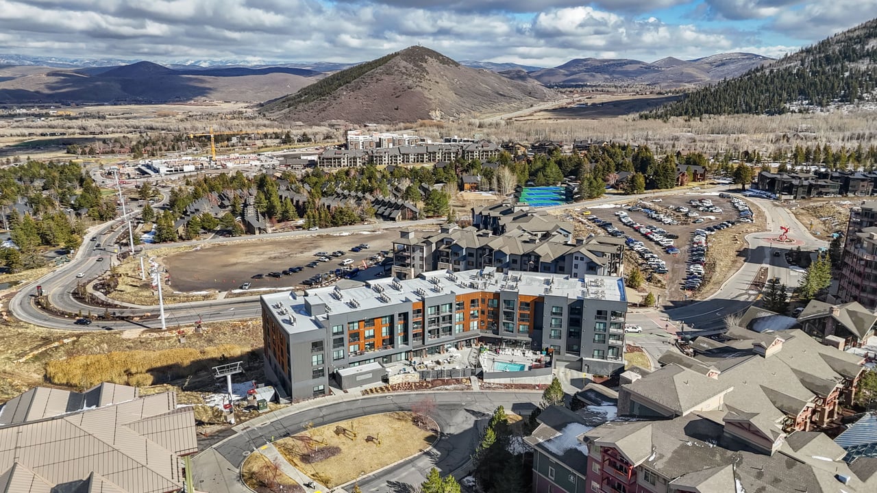 2670 W Canyons Resort Drive, 127