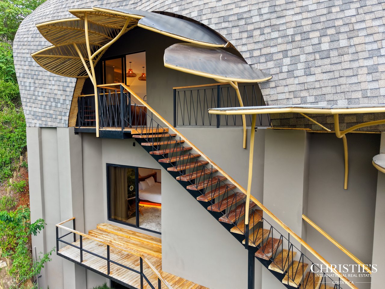 LE CLOS - An Exclusive Three-Residence Estate 