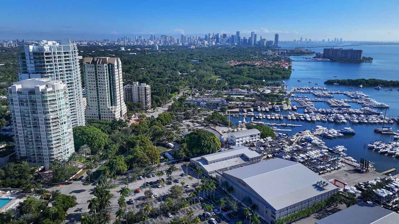 2627 S Bayshore Dr # 507