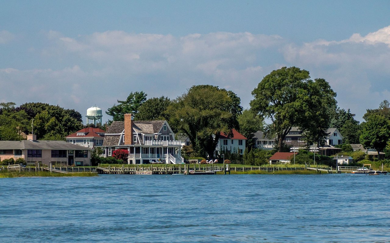 East Northport
