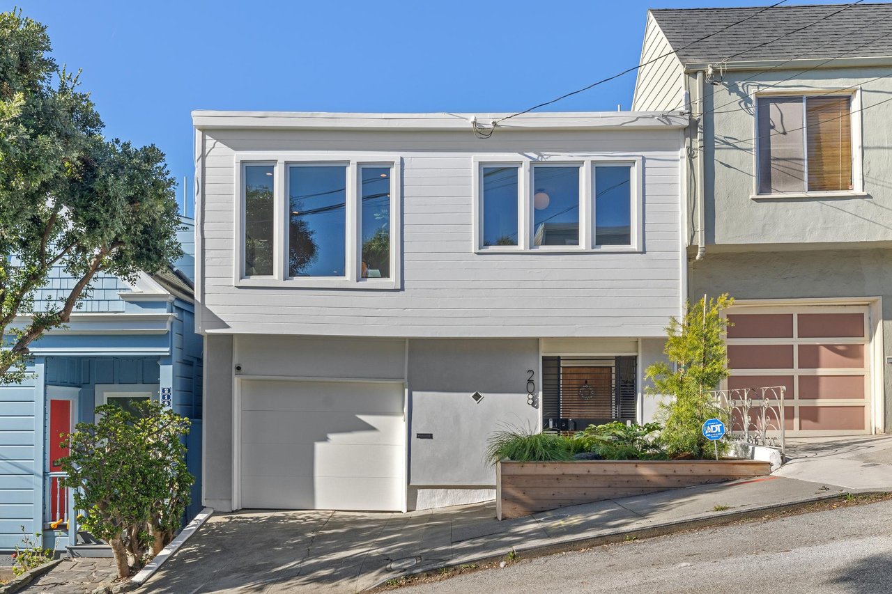 208 Moultrie Street