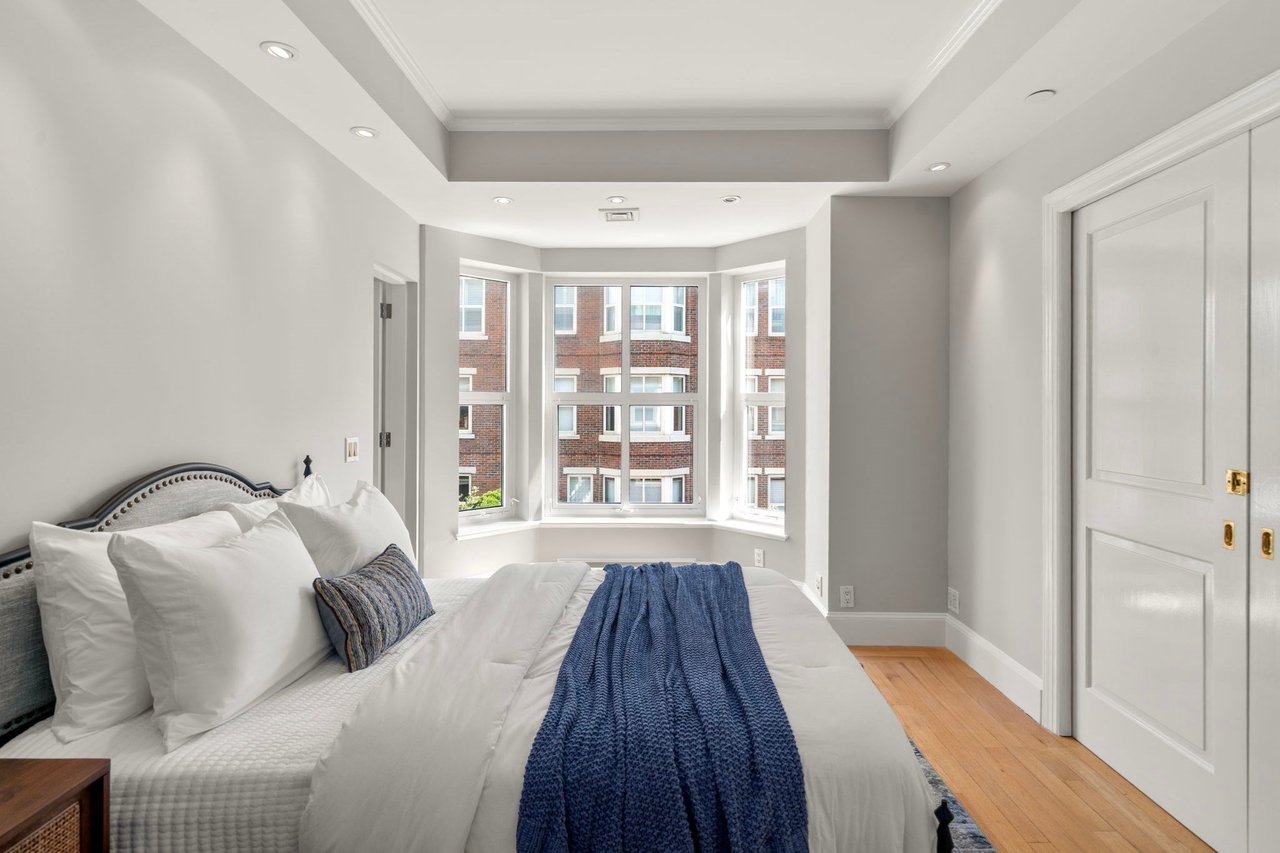 300 Boylston Street 1102