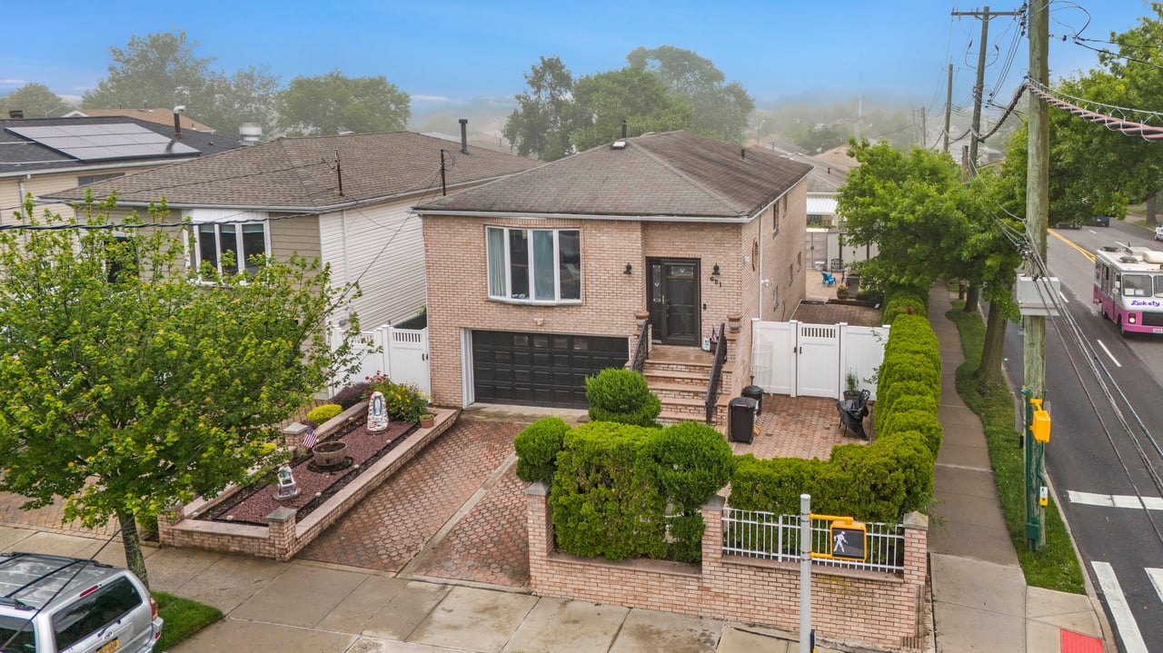 621 Barlow Avenue, Eltingville SI Gorgeous Single Family Home