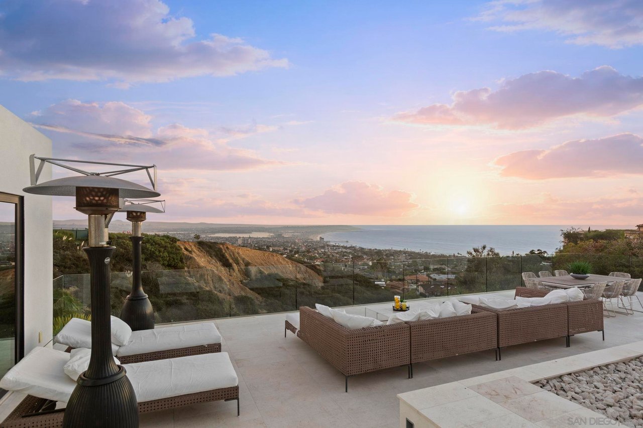 5811 Box Canyon Rd. La Jolla, CA