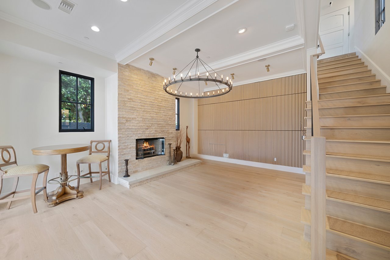 312 Carnation Avenue