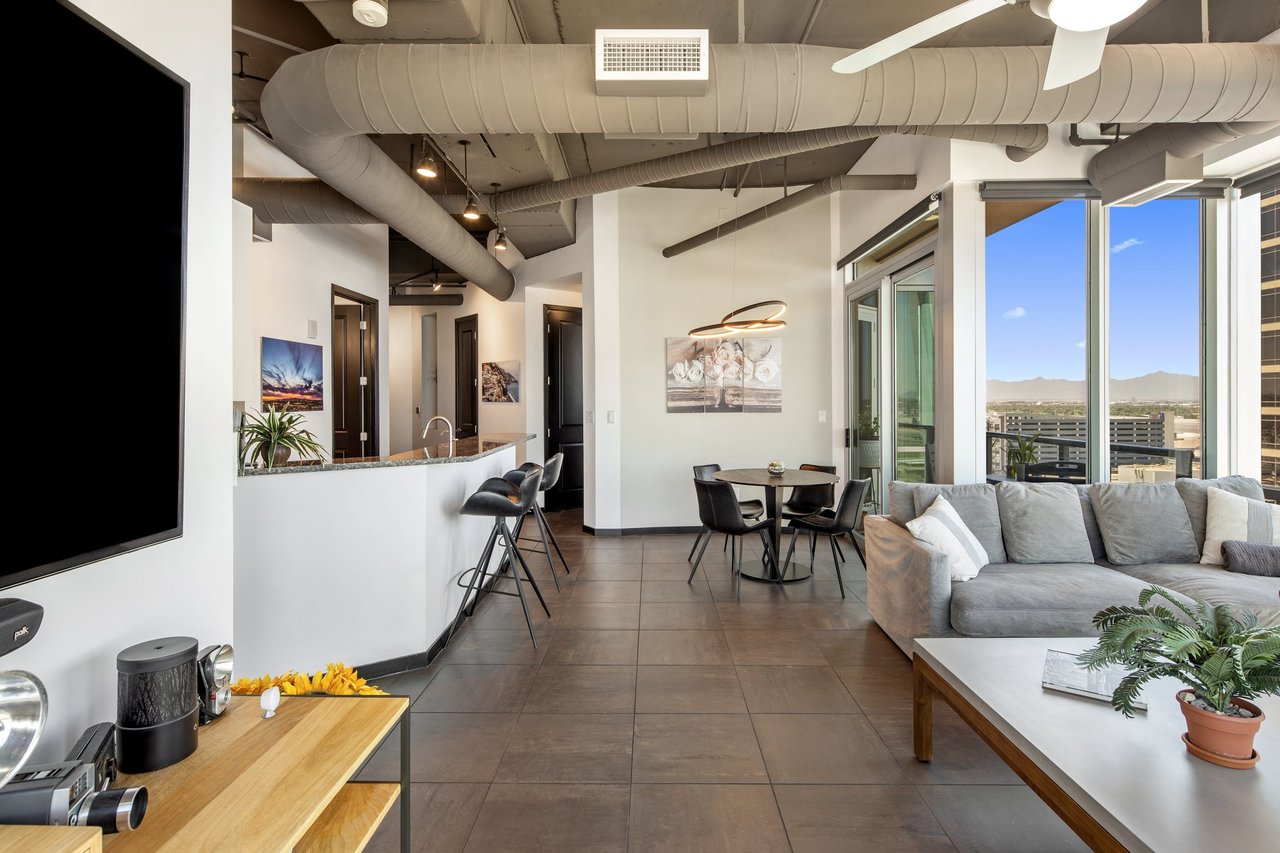 1 E Lexington Avenue 1209