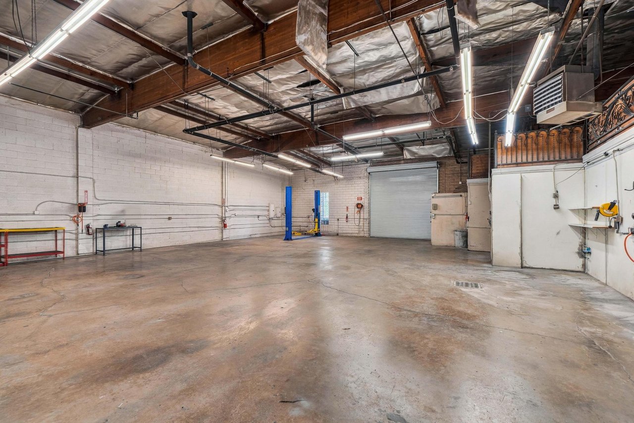 2823 N. San Fernando 