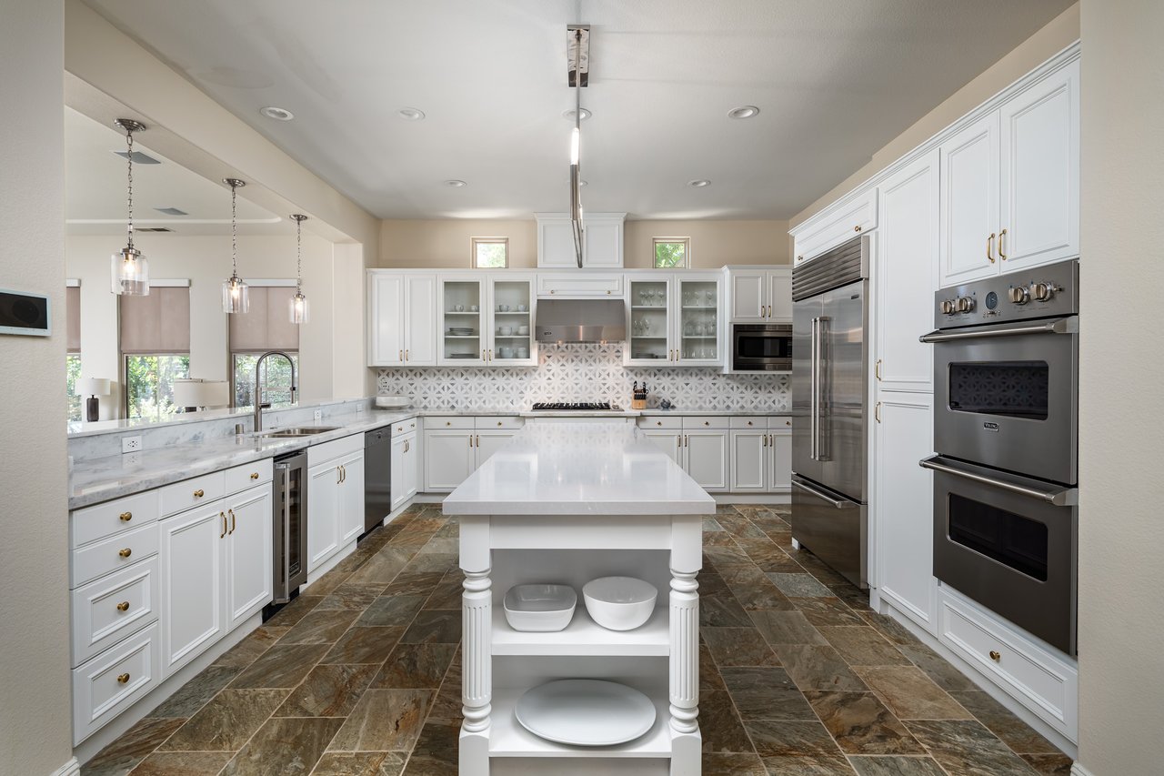 MODERN LIVING IN MIRASOL