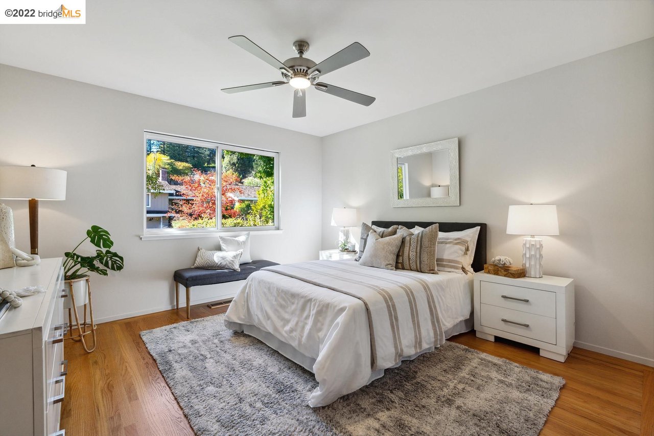 10 Woodside Dr