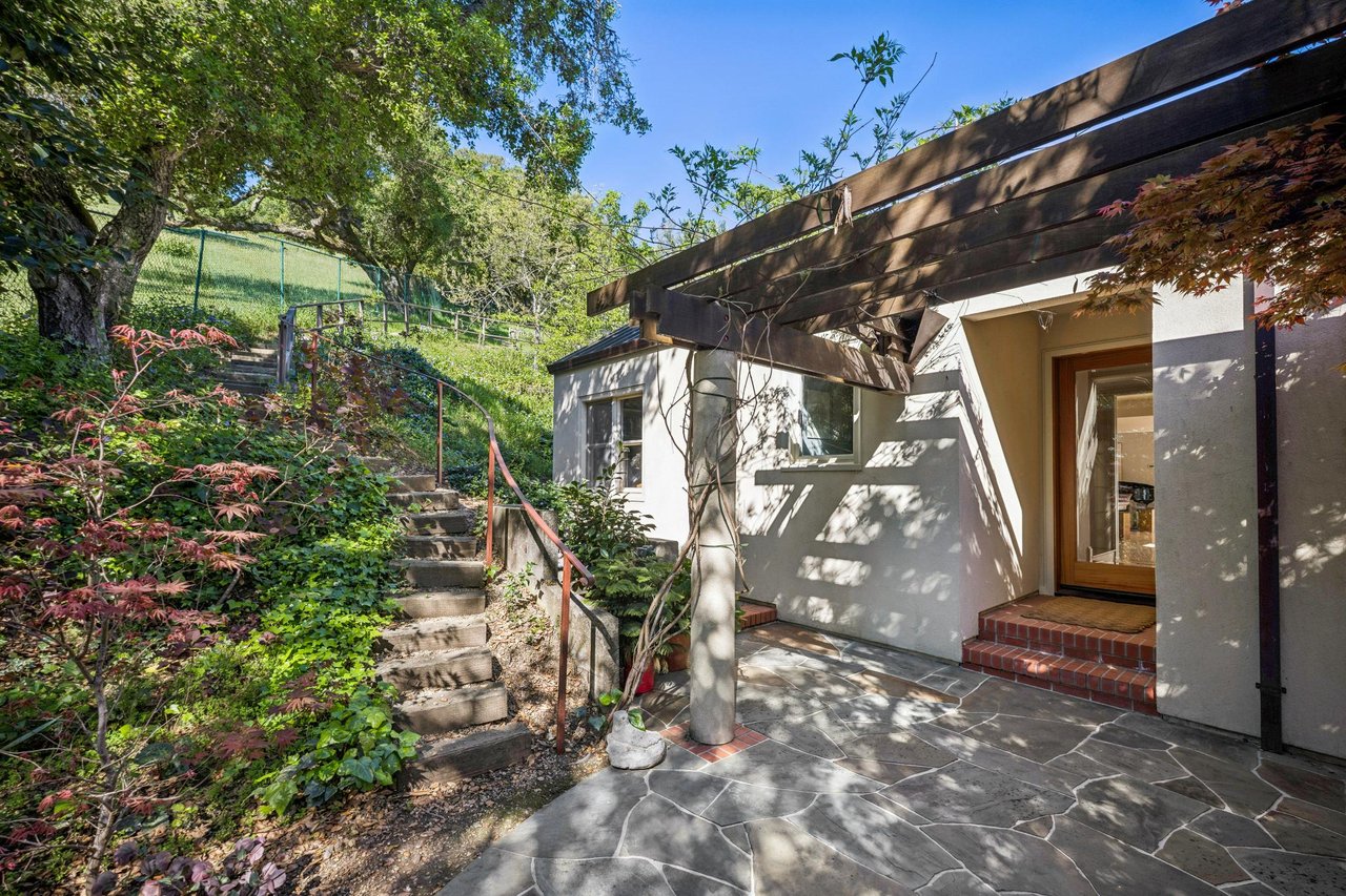 10 Maoli Drive, San Rafael