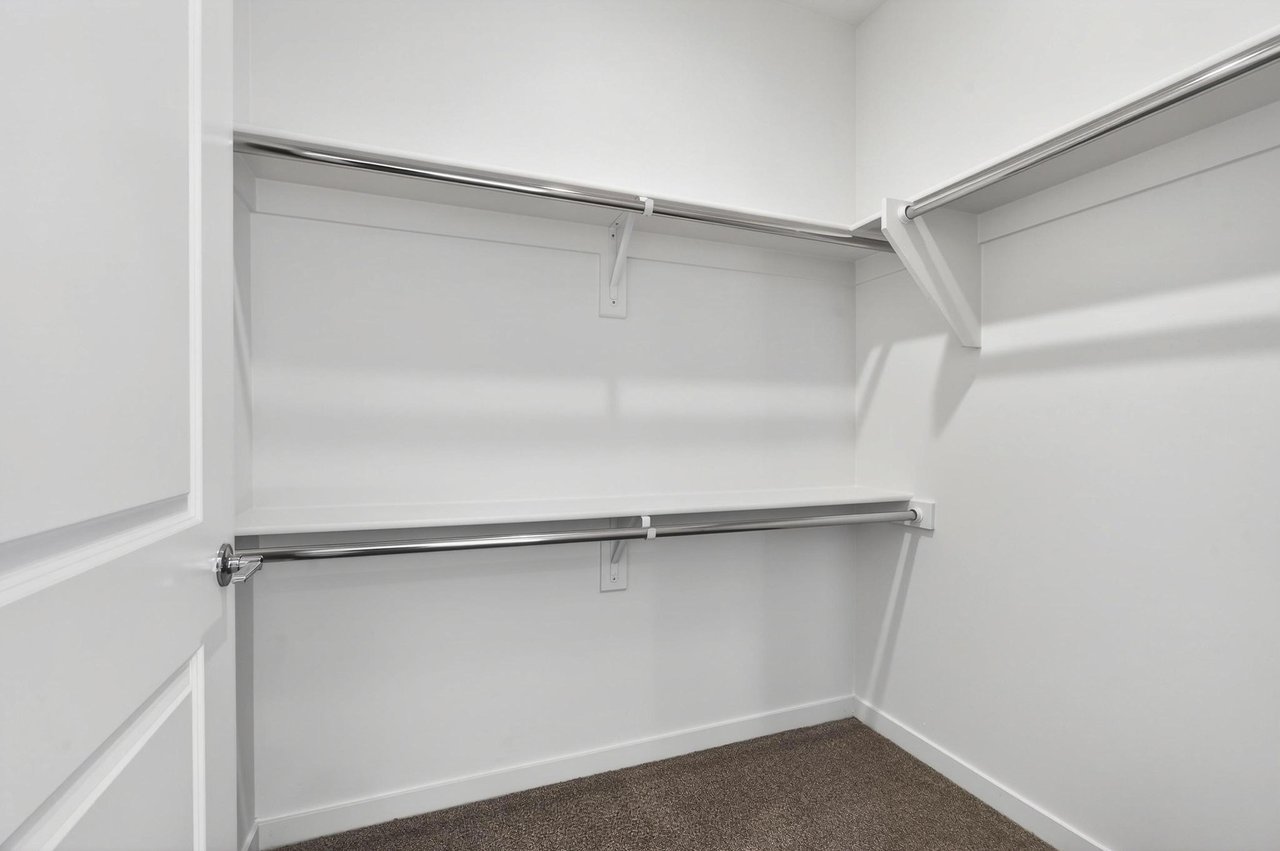 983 W State St C-203