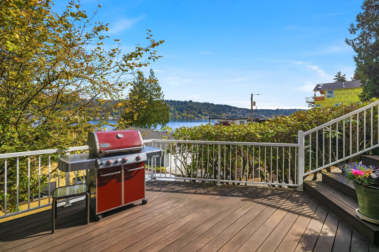 2604 W Lake Sammamish Pkwy NE