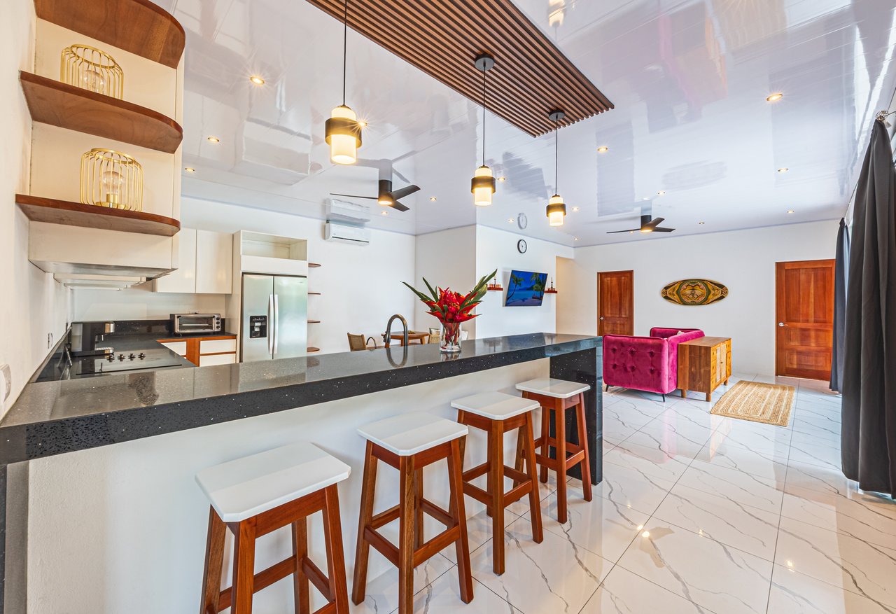 Comfortable 3-Bedroom Pool Home Near Beaches, Parks, and Restaurants