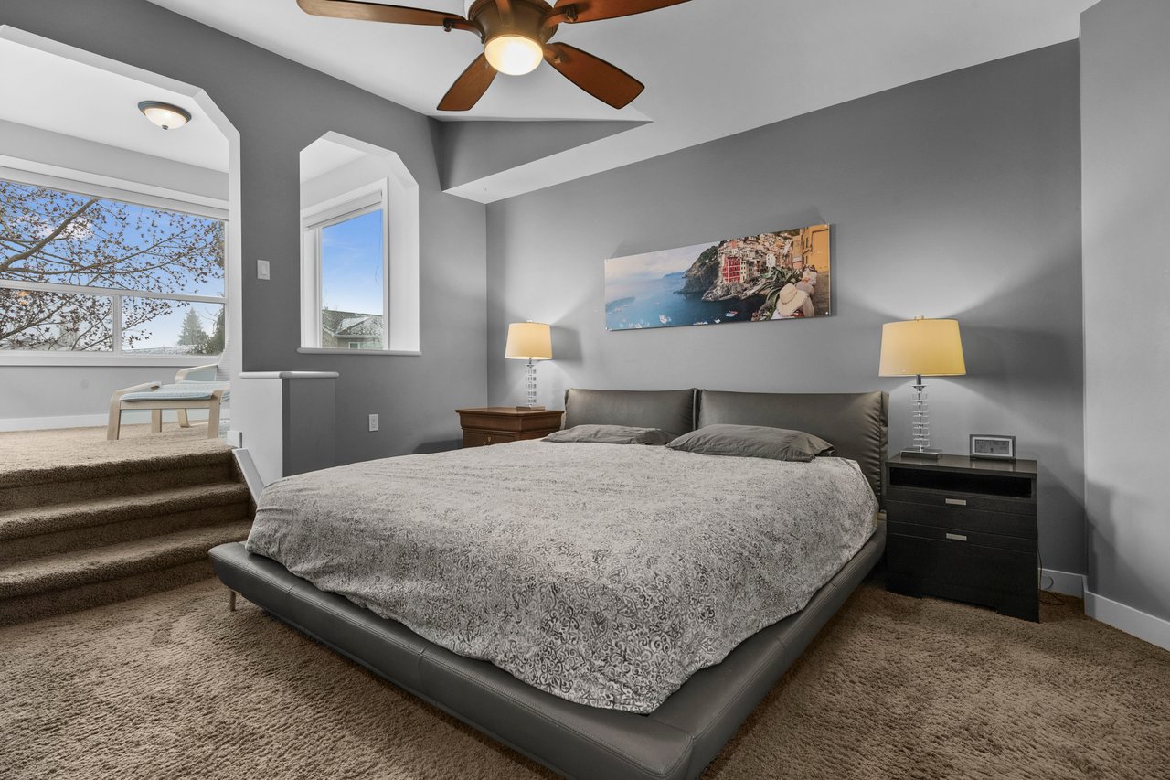 7 Valley Creek Bay NW