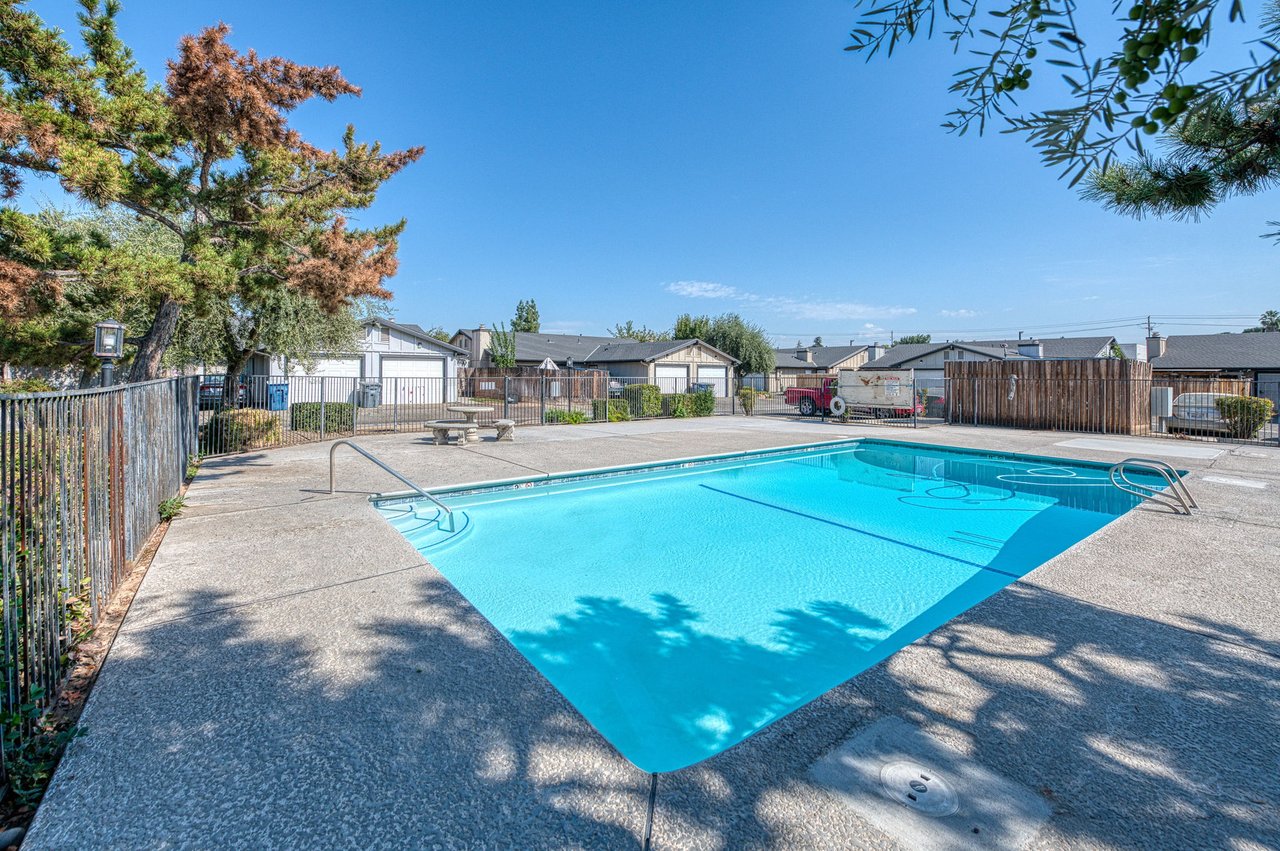 2247 W Dakota Avenue #116, Fresno