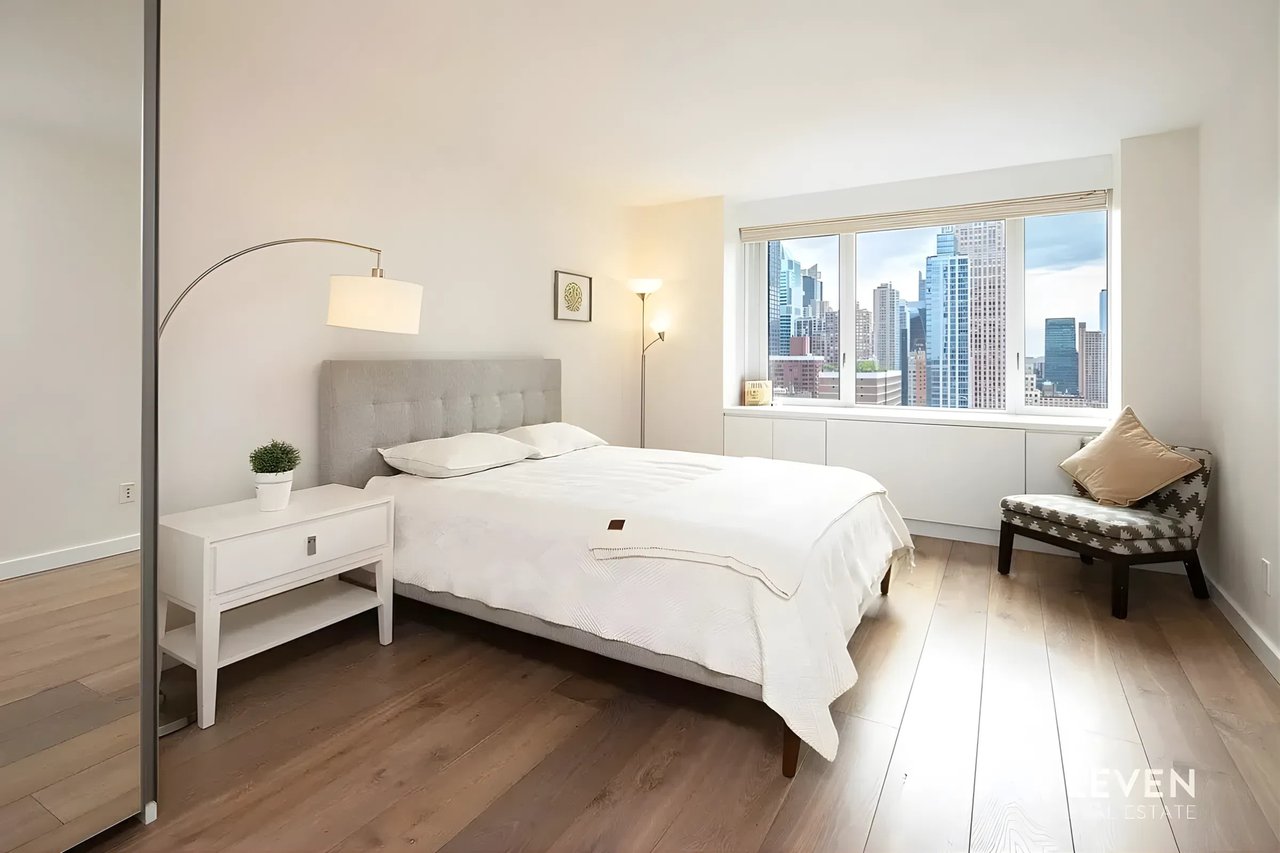 322 West 57th Street #33P2