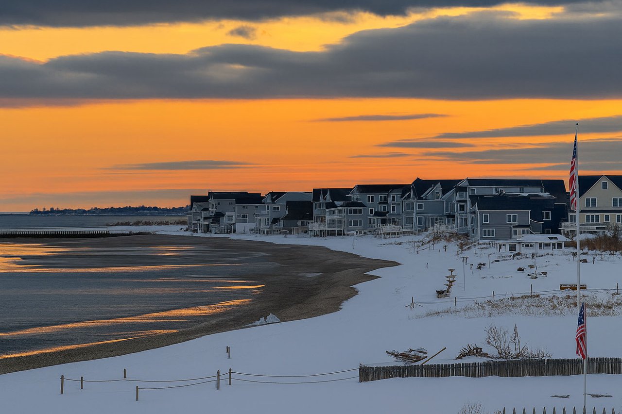 WATERFRONT LUXURY * PRIVATELY SOLD * RECORD SETTING PRICE