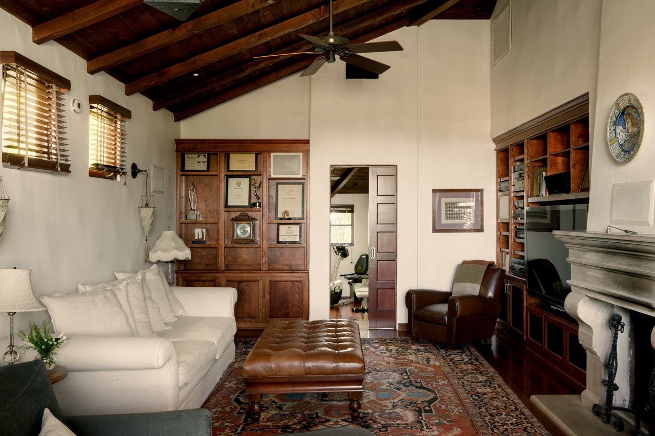 1665 Summitridge Dr, Beverly Hills