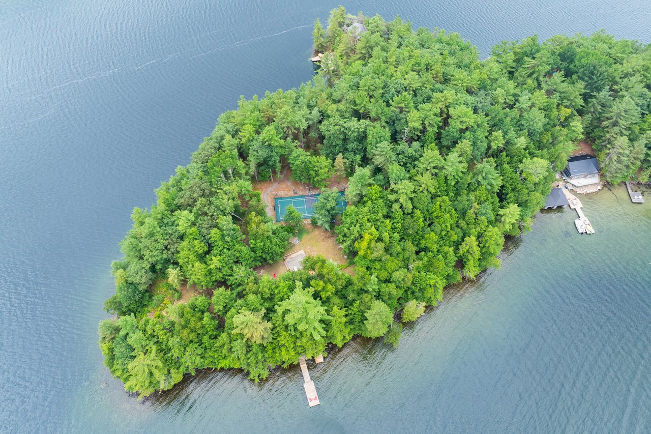 Skeleton Lake