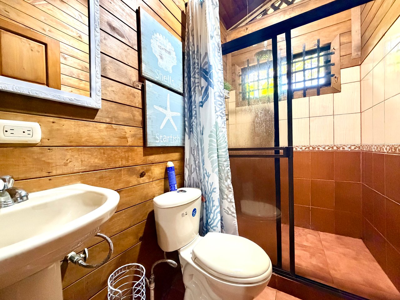 Riverside Cabin in Uvita | 0.98-Acre Estate with Room to Expand