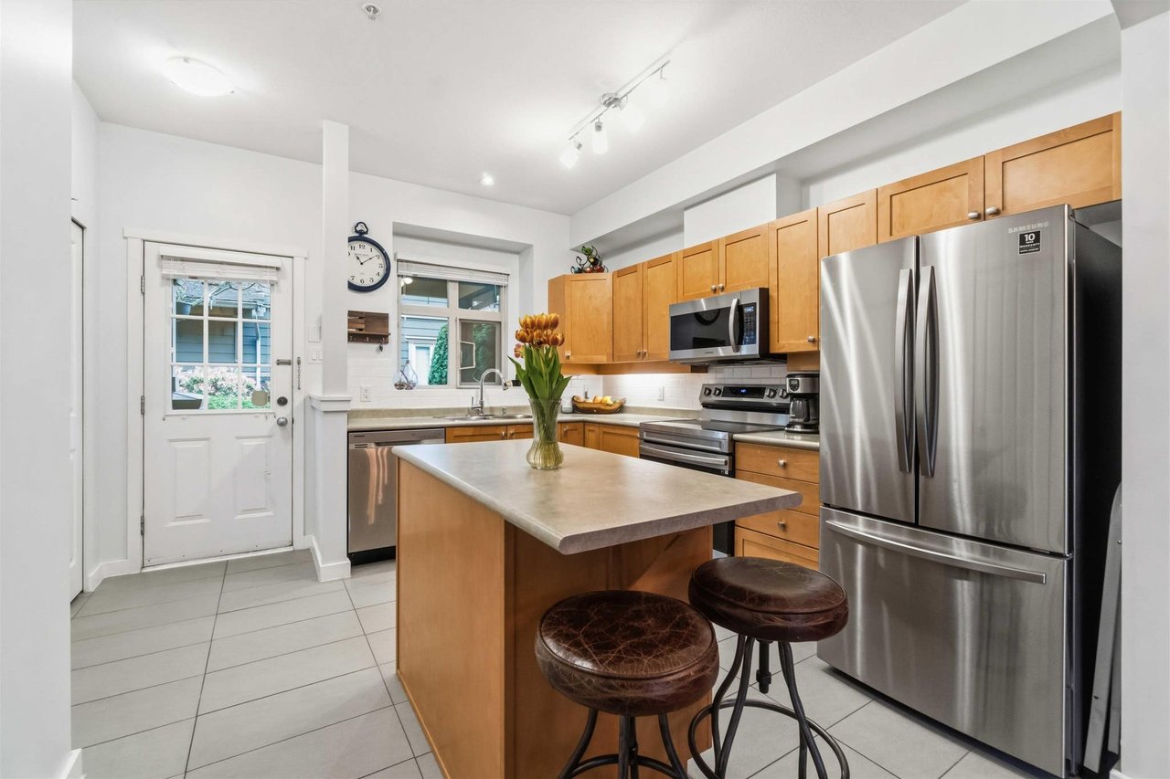 222-600 Park Crescent