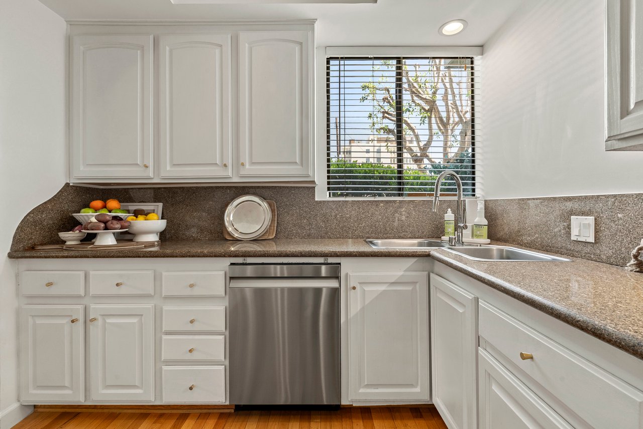 12115 San Vicente Blvd Unit: 111, Brentwood 
