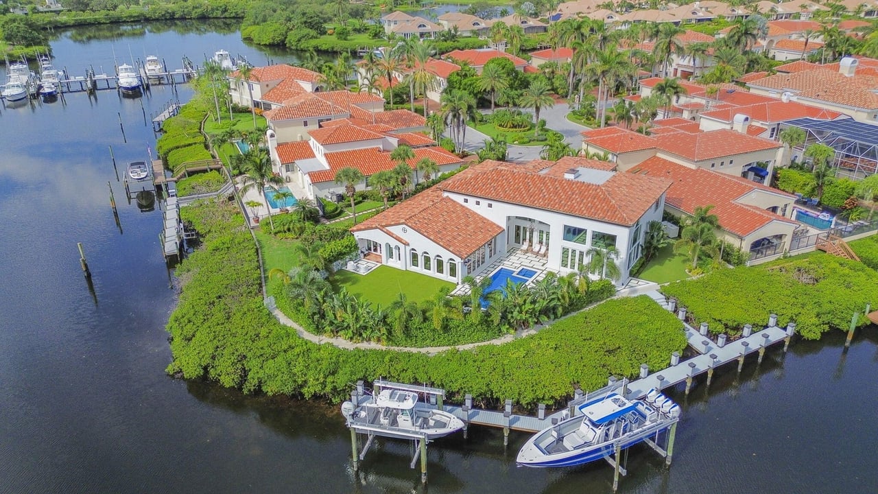 Jonathan's Landing Real Estate
