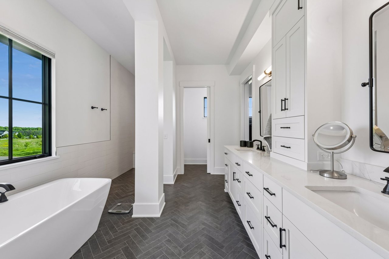 2888 Deer Hill Road, Medina