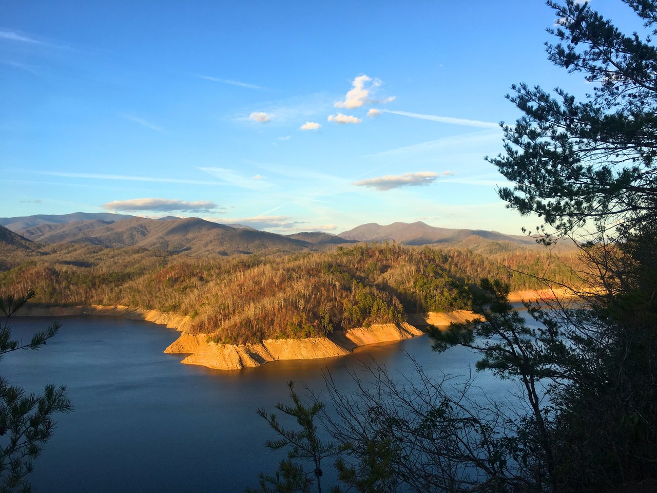 Why Winter is the Smartest Time to Buy a Lake House in the Western North Carolina and North Georgia