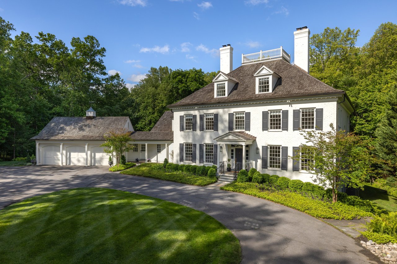 Country Club Drive