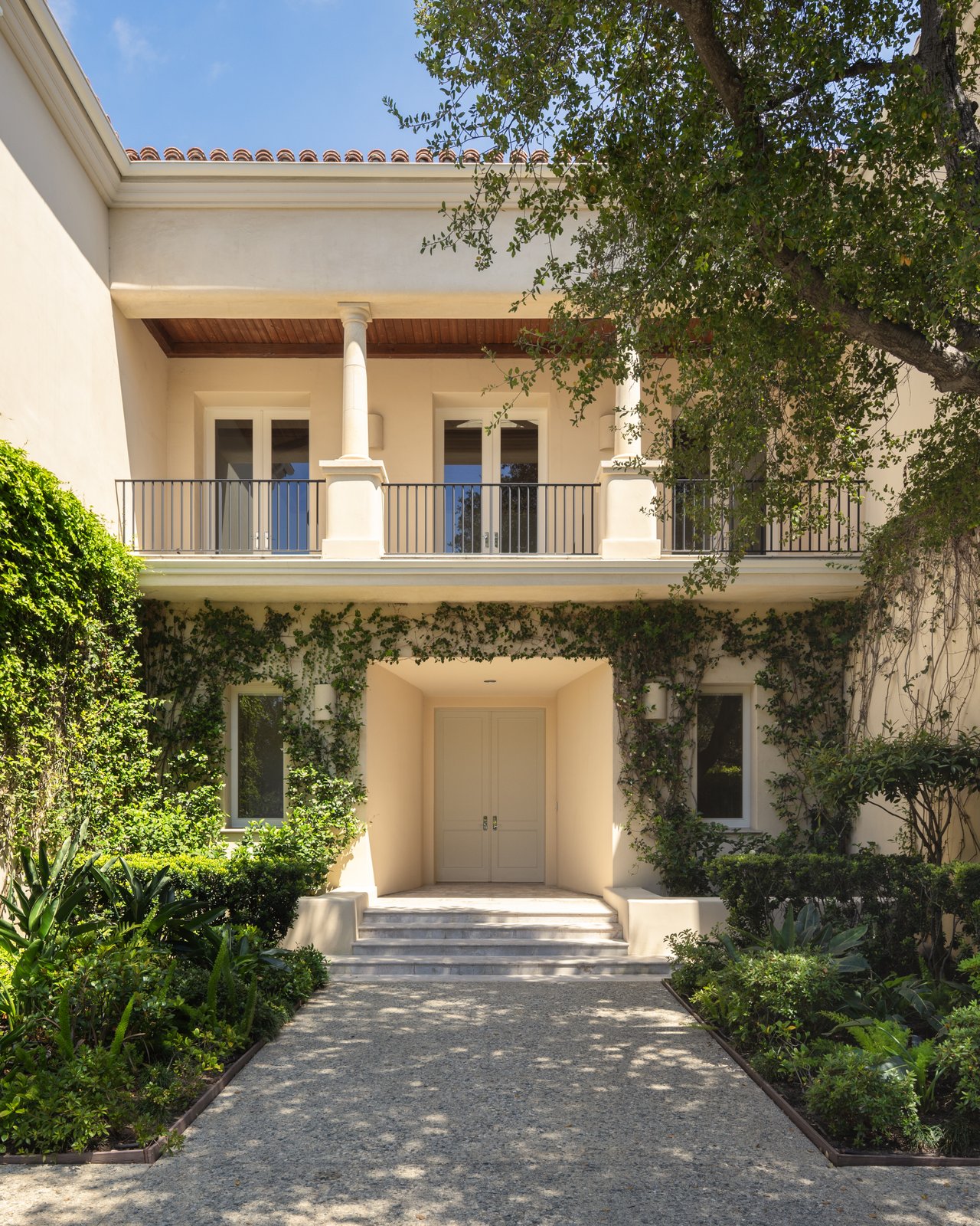 1672 Waynecrest Dr, Beverly Hills