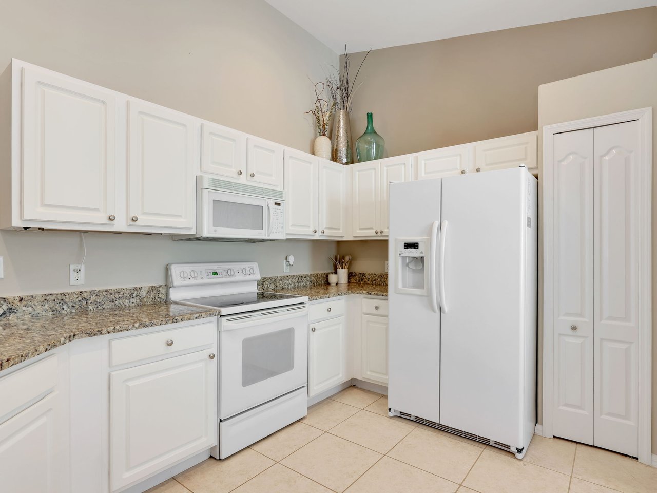 9189 Spring Run BLVD # 1908